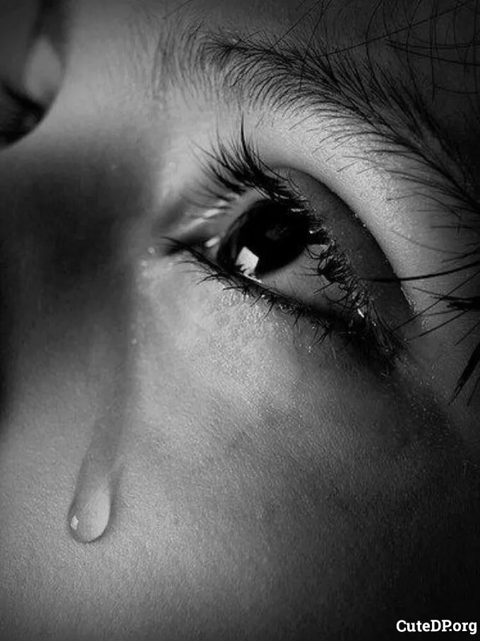 دانلود آهنگ گوگوش خوابم یا بیدارم 1 sad dp pic 35