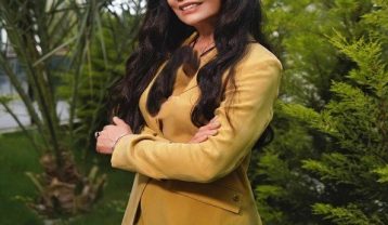 سوزان روشن هر کس خدایی داره